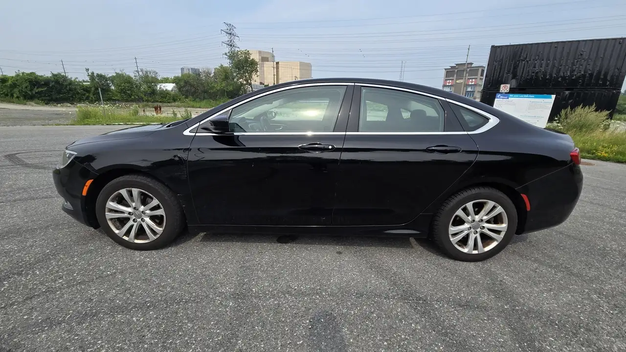 Chrysler 200 снимка Chrysler 200
