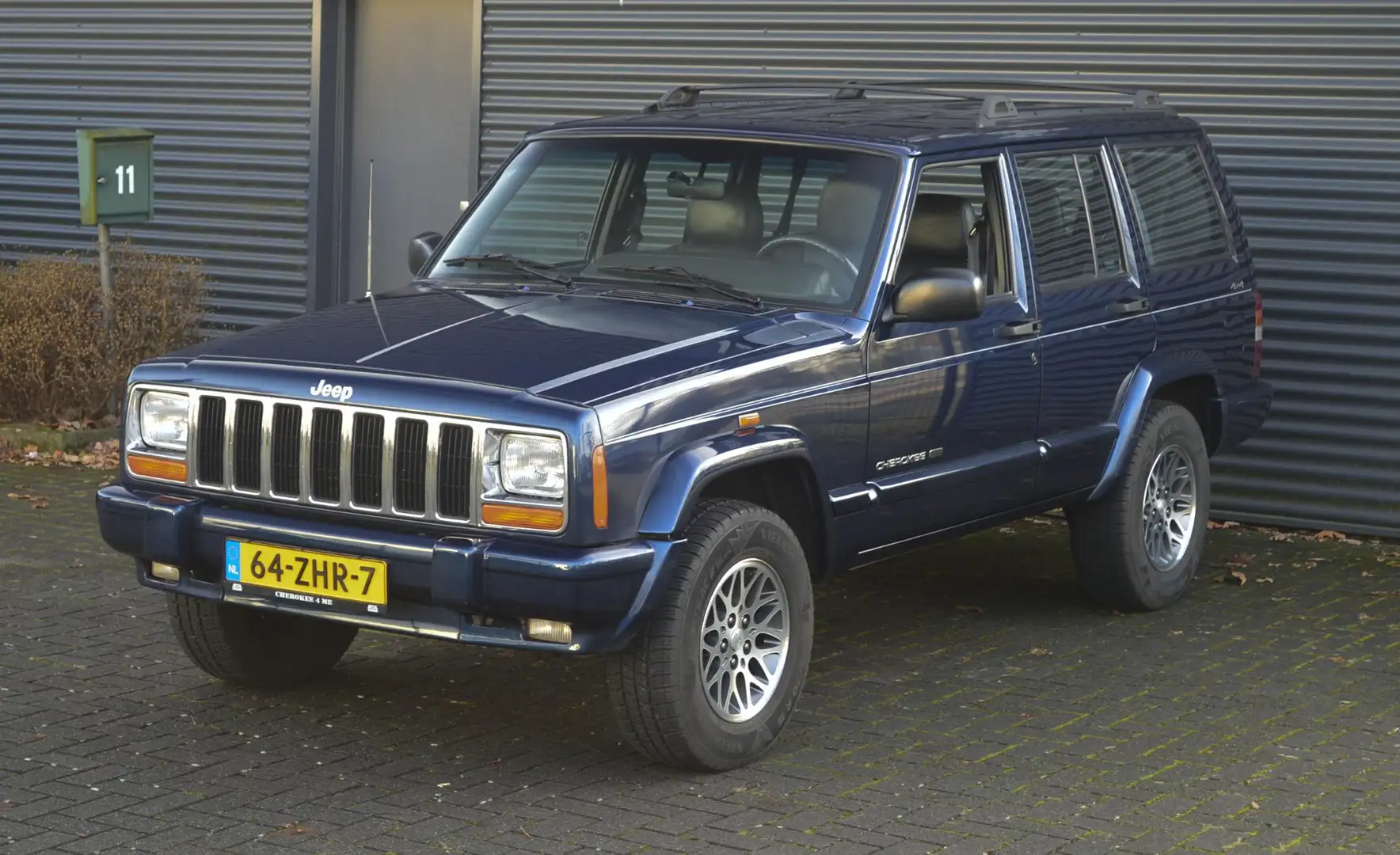Jeep Cherokee XJ 4.0 Automaat Blauw - 2