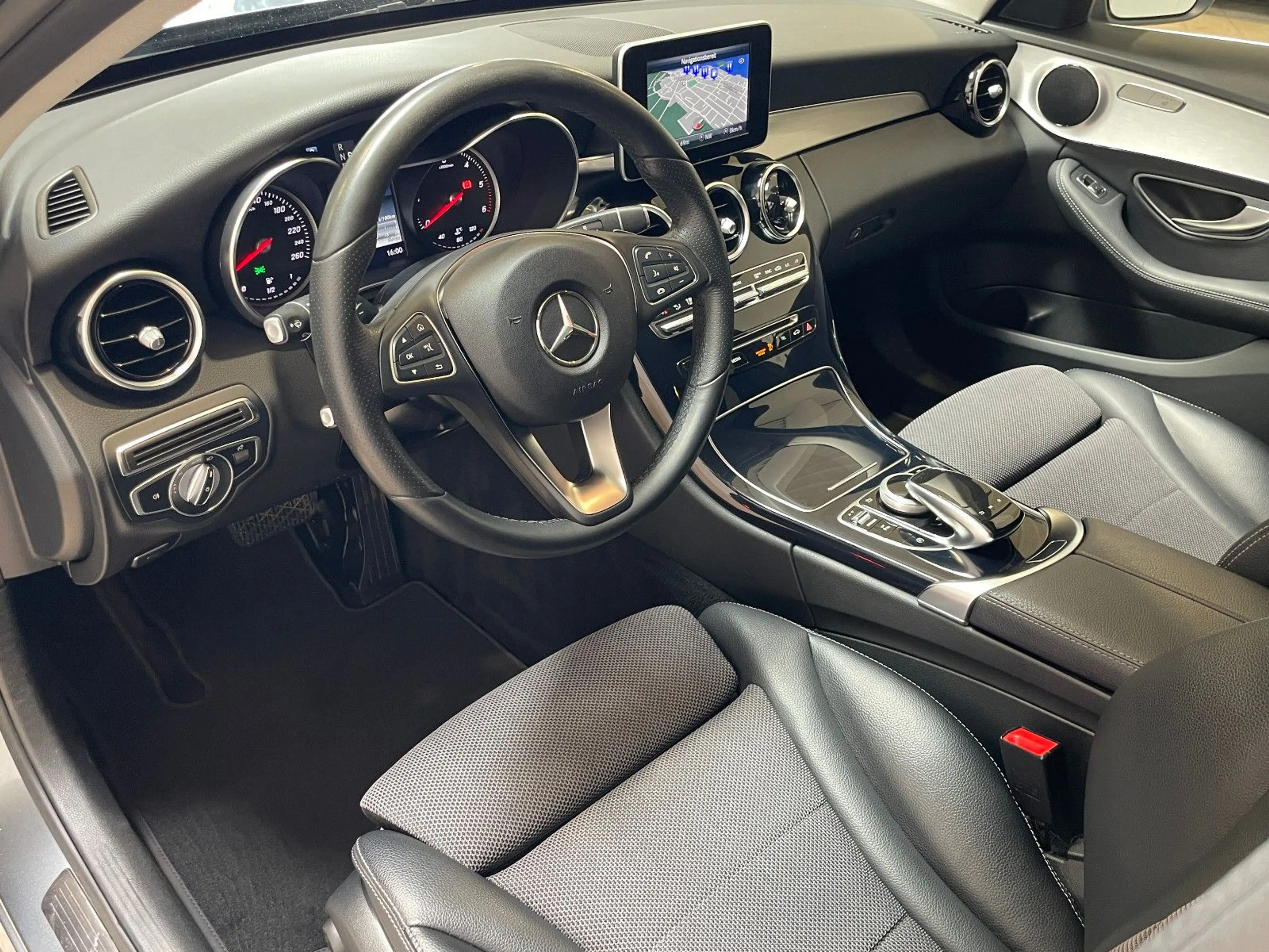 Mercedes-Benz C 200 d  T-Modell AVANTGARDE 9G-Tronic — photo 9