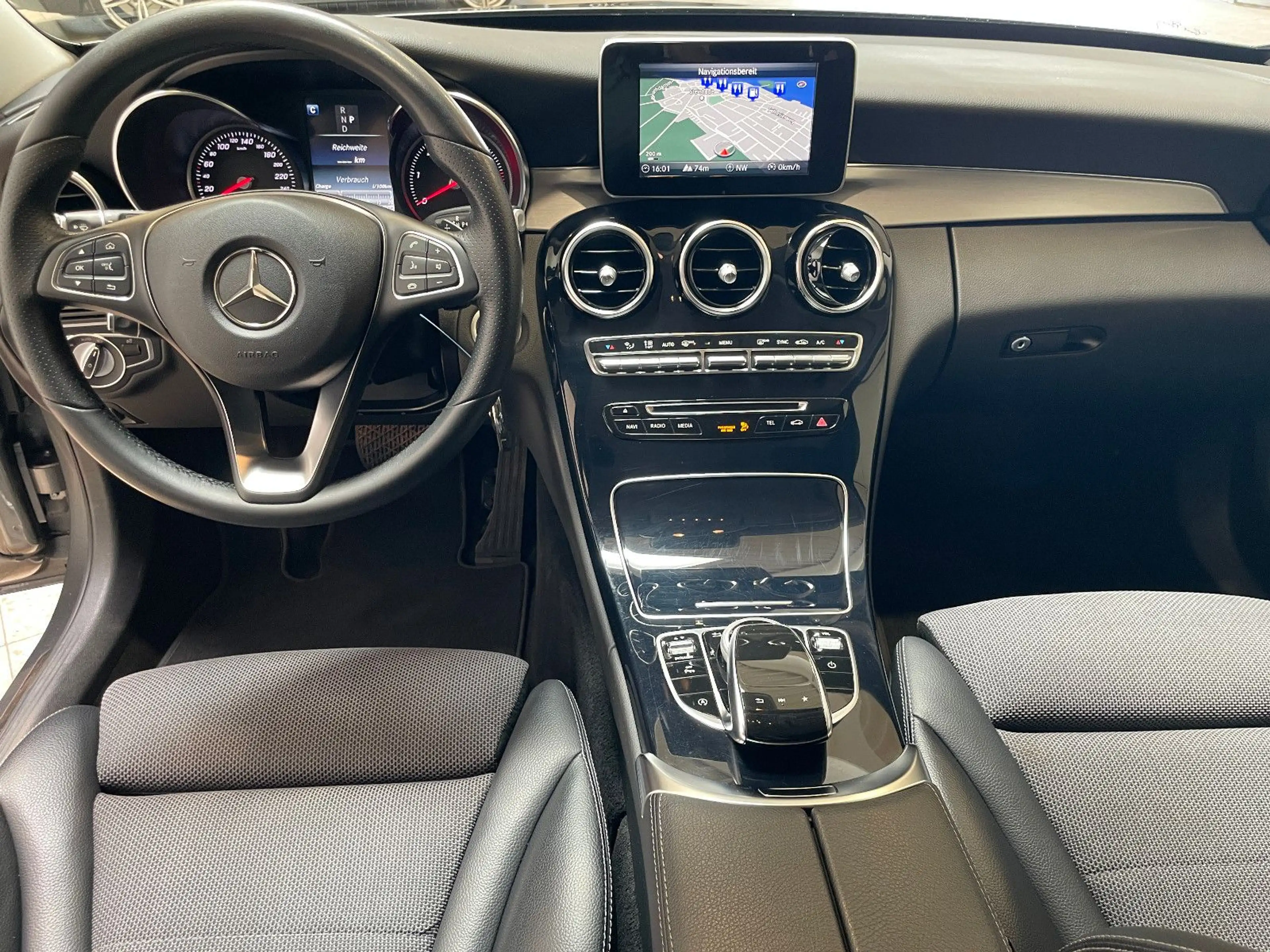 Mercedes-Benz C 200 d  T-Modell AVANTGARDE 9G-Tronic — photo 10