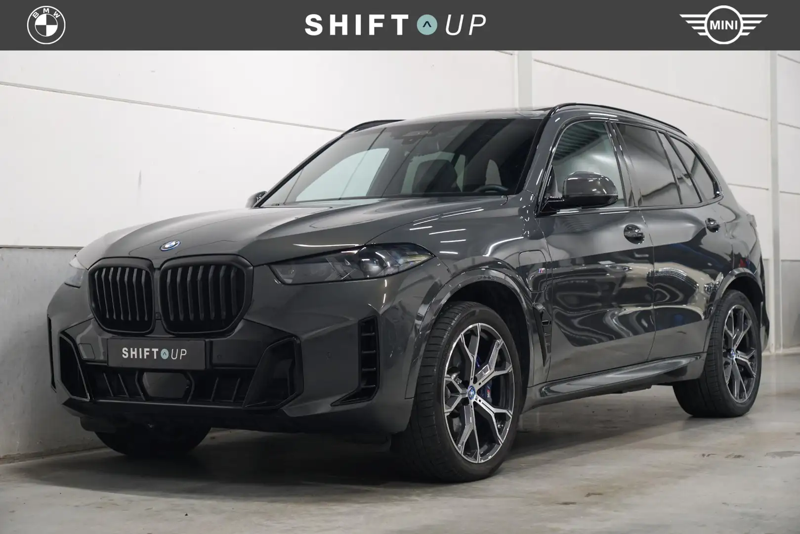 BMW X5 xDrive50e M-Sport | M-Stoelen | Panoramadak | CoPi Grijs - 1