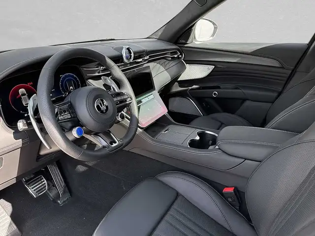 Maserati Grecale view 3
