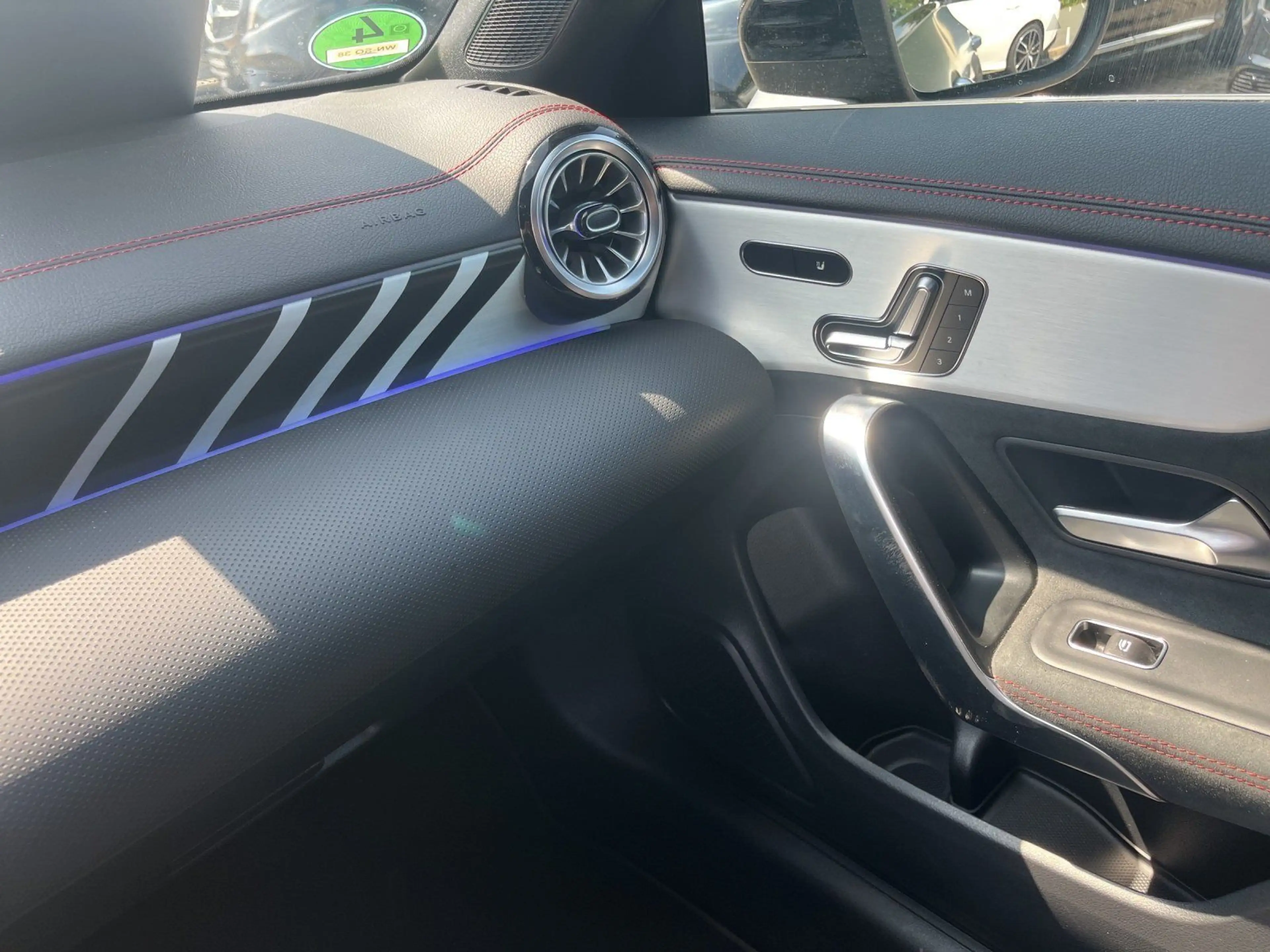 Mercedes-Benz CLA 35 AMG 4M AERO+NIGHT I+II+PANO+MAGNO+MBEAM++ — photo 10