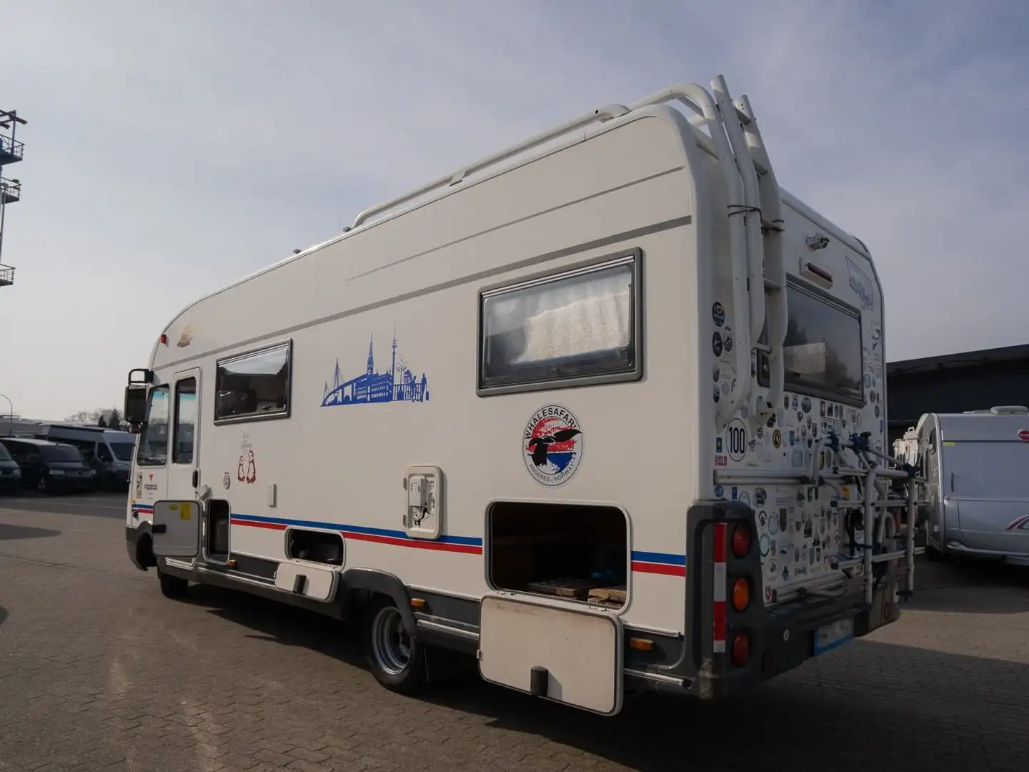 Caravans-Wohnm Euramobil Integra 726 HS Білий - 2