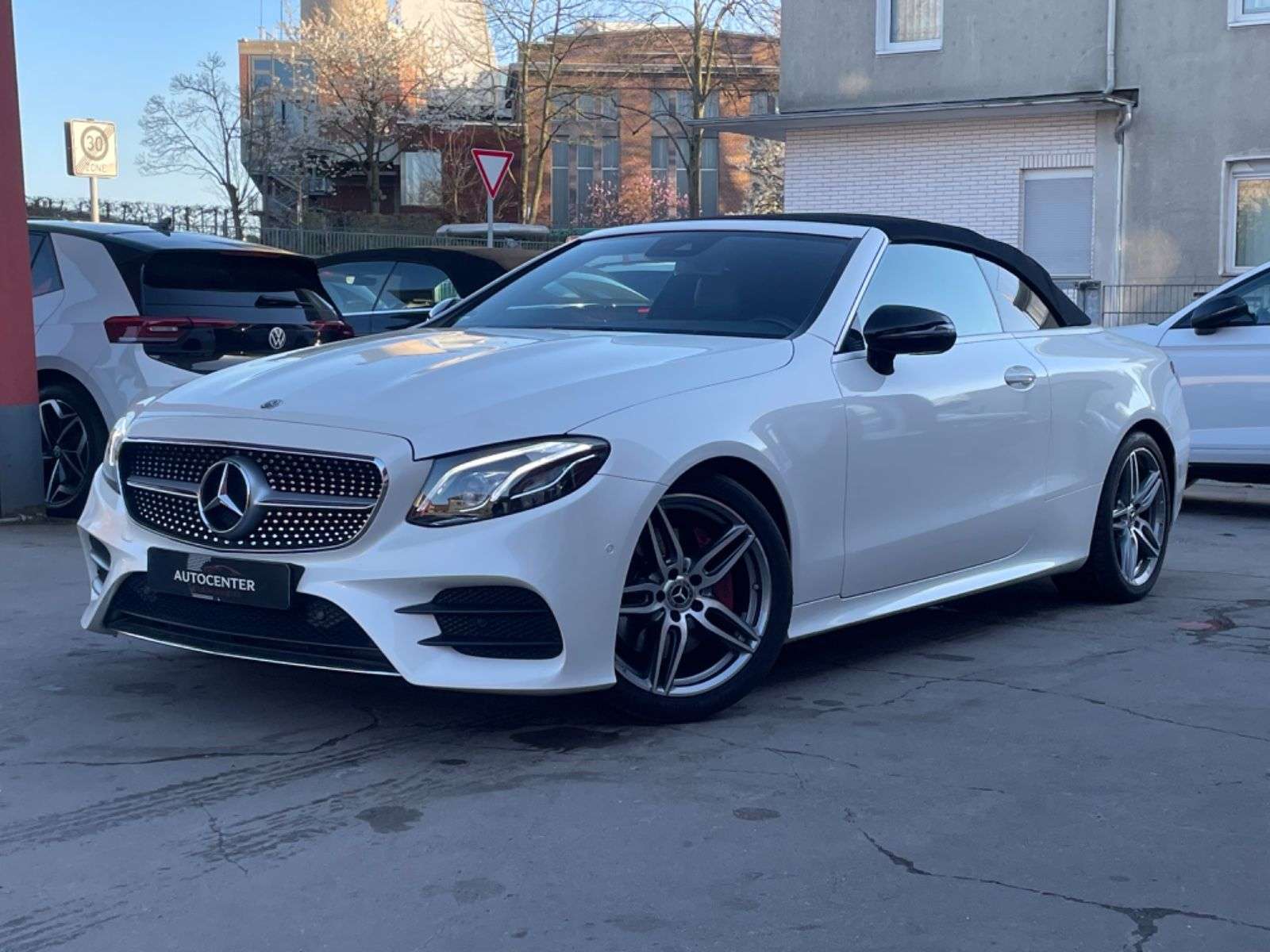 Second hand Mercedes Benz E-Class 300