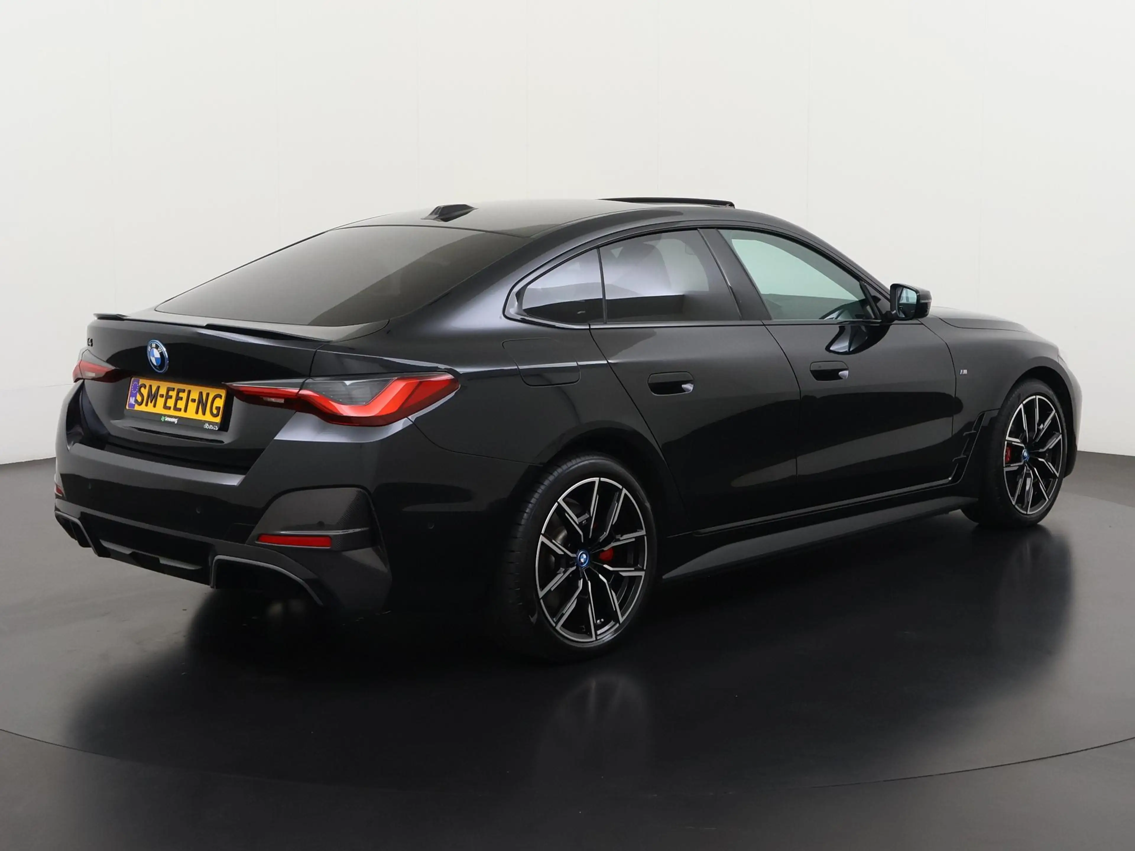 BMW i4 M50 84 kWh | SOH 95% | Panoramadak | Leder | Head — photo 4