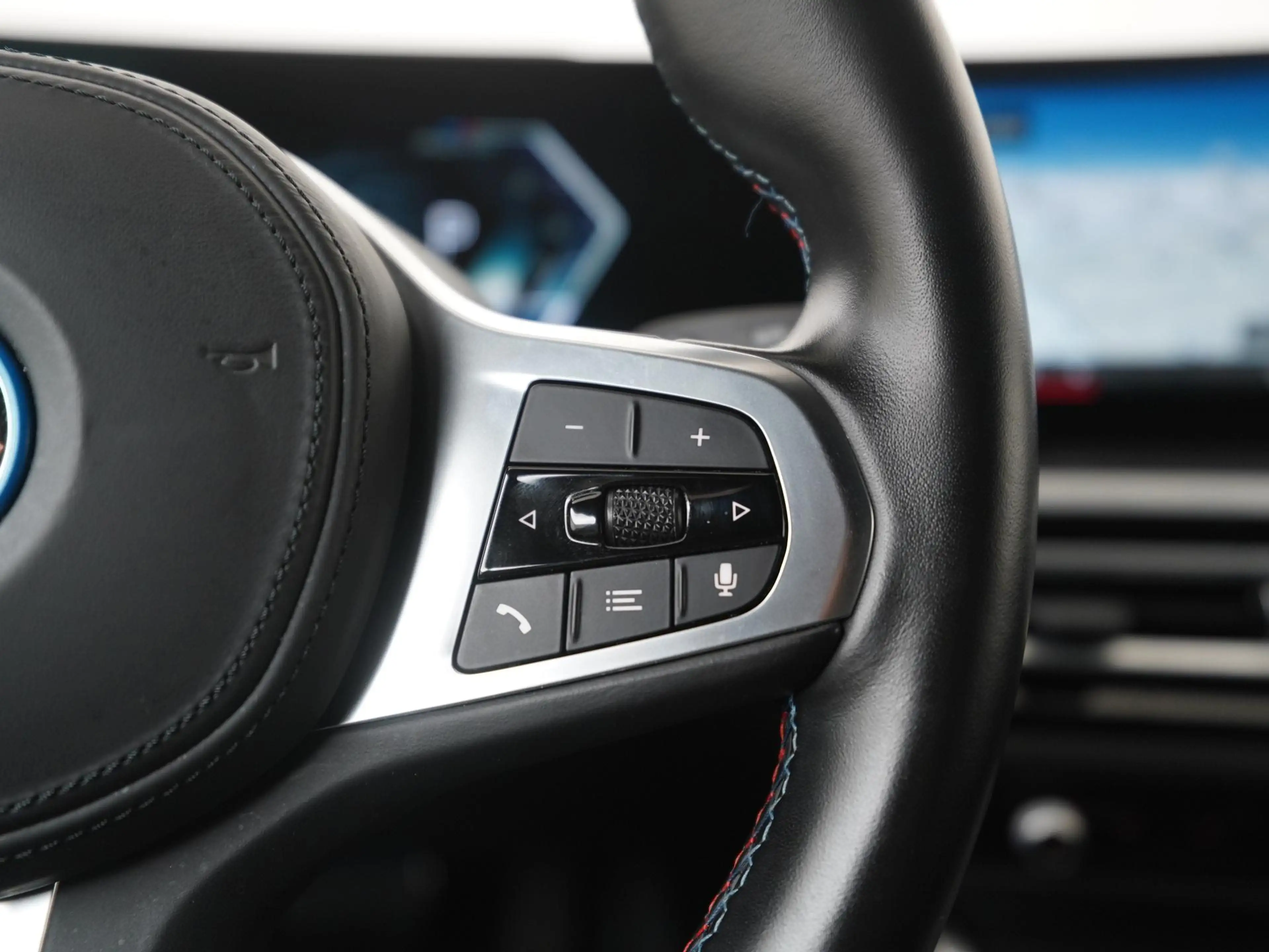 BMW i4 M50 84 kWh | SOH 95% | Panoramadak | Leder | Head — photo 10