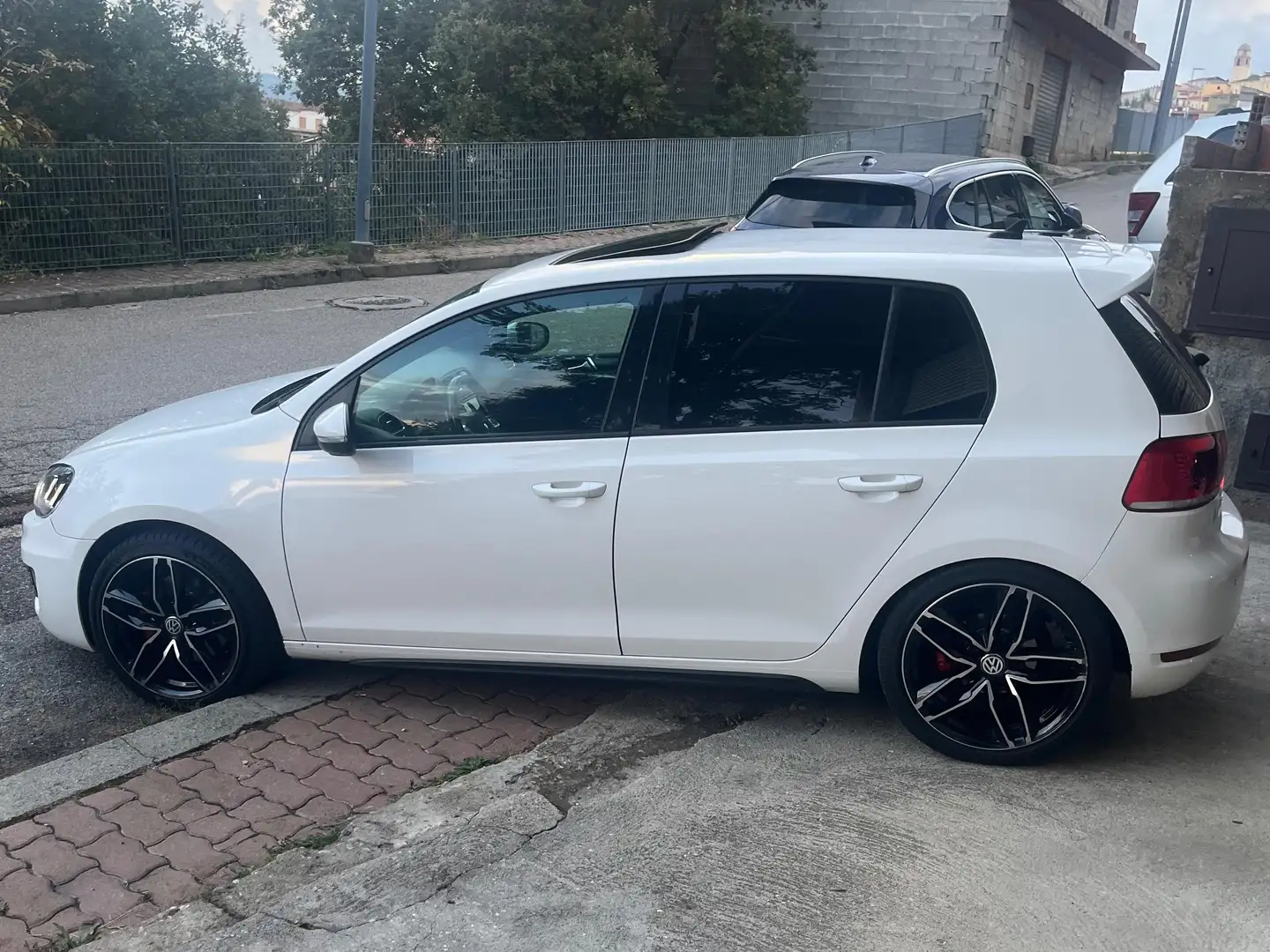 Volkswagen Golf Golf VI 2008 5p 2.0 tdi Gtd dsg Bianco - 1