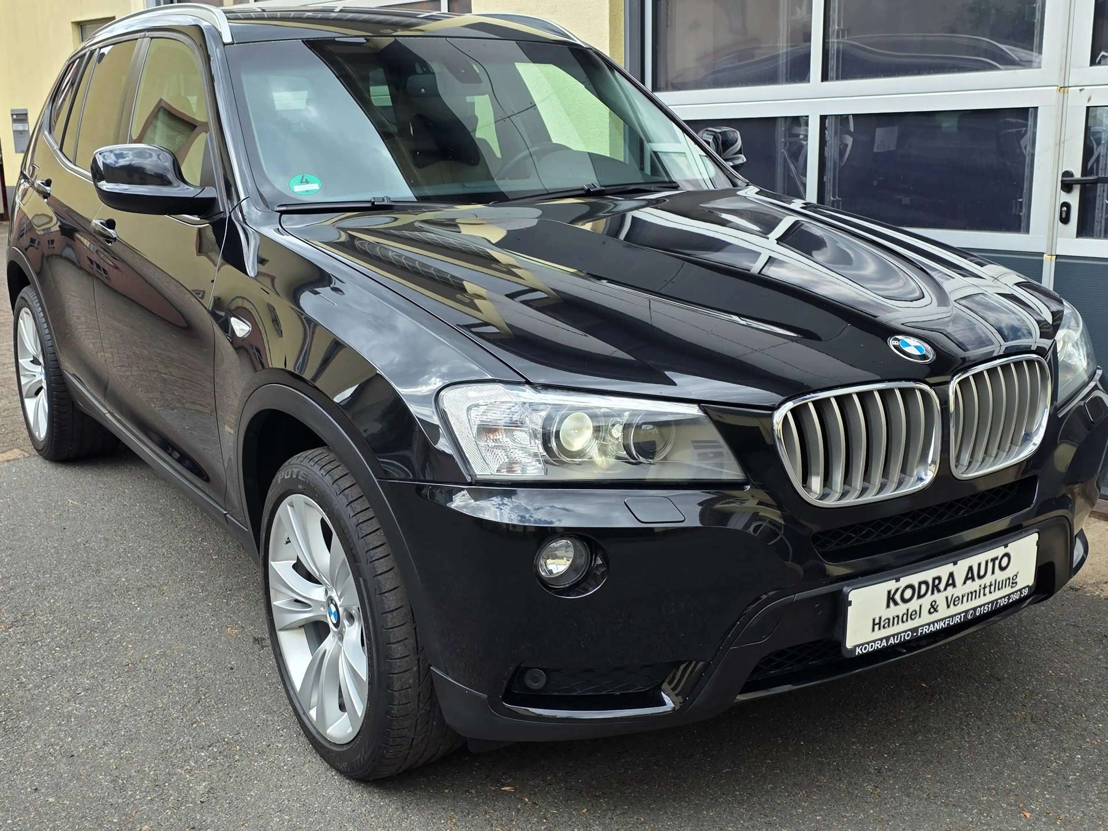 BMW X3 xDrive 30 d*Aut*Leder*Navi*Xenon*AHK — photo 2
