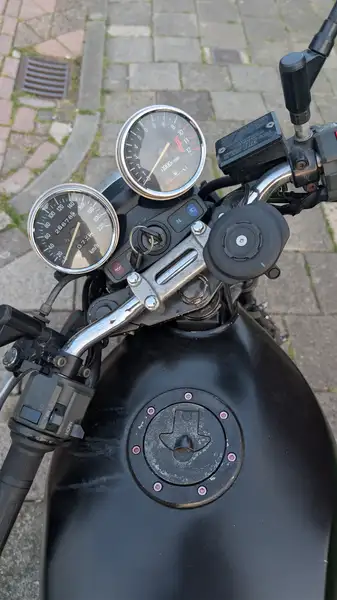 Kawasaki ZEPHYR 550 - foto 7