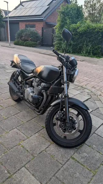 Kawasaki ZEPHYR 550 - foto 6