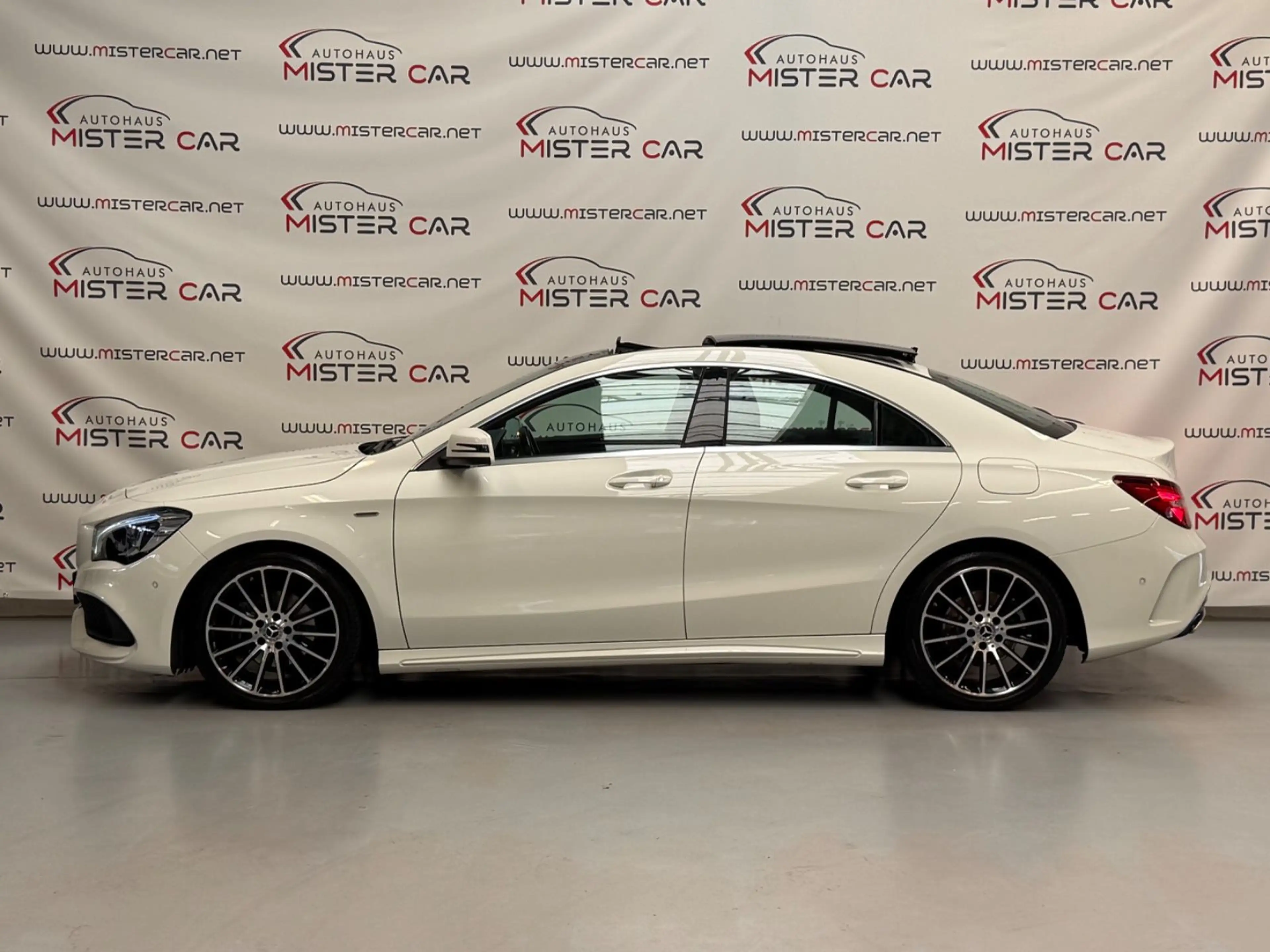 Mercedes-Benz CLA 200 Aut AMG LINE PANO/NAVI/LED/KAM/KEY/TOT — photo 2
