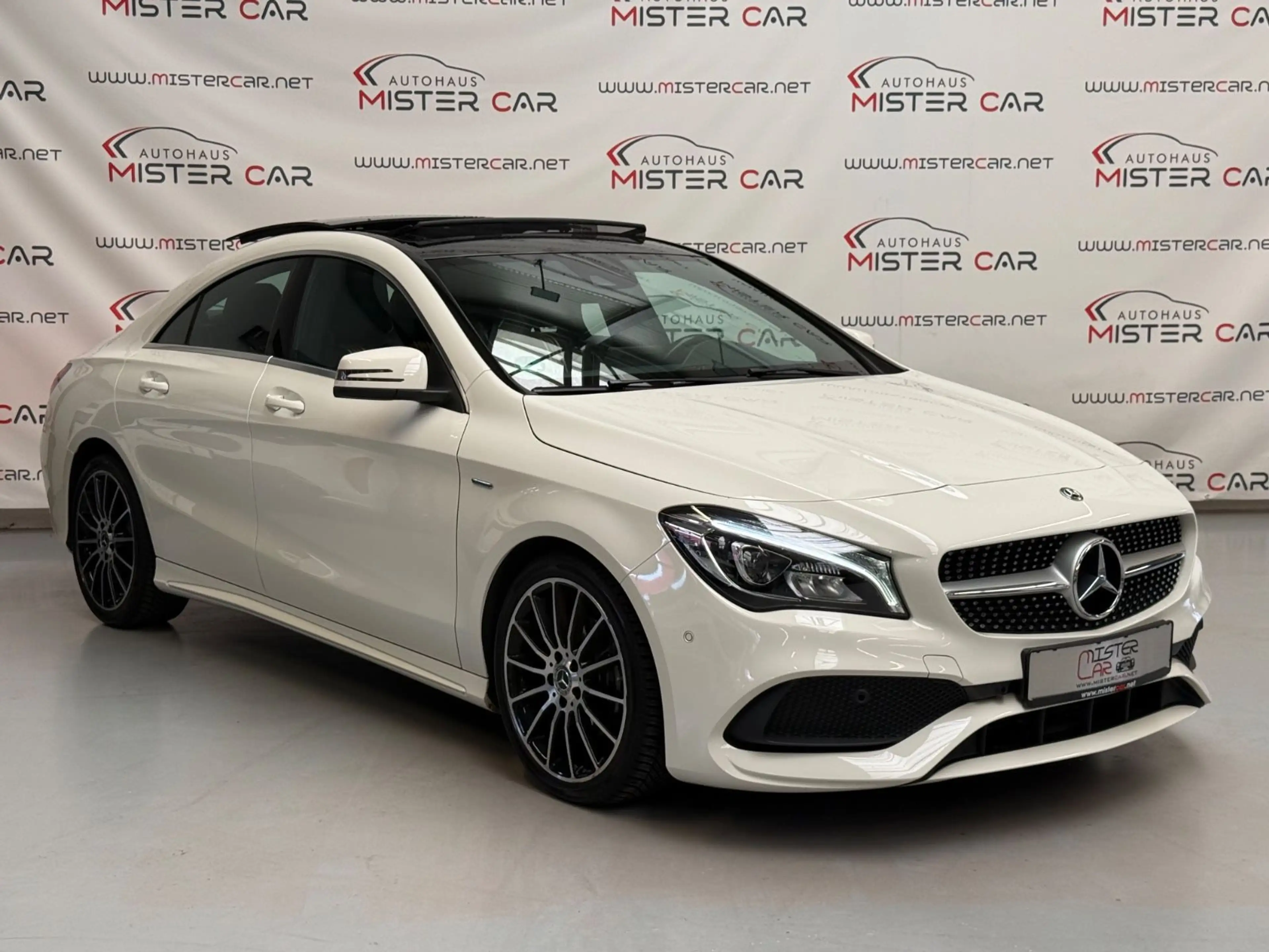Mercedes-Benz CLA 200 Aut AMG LINE PANO/NAVI/LED/KAM/KEY/TOT — photo 4