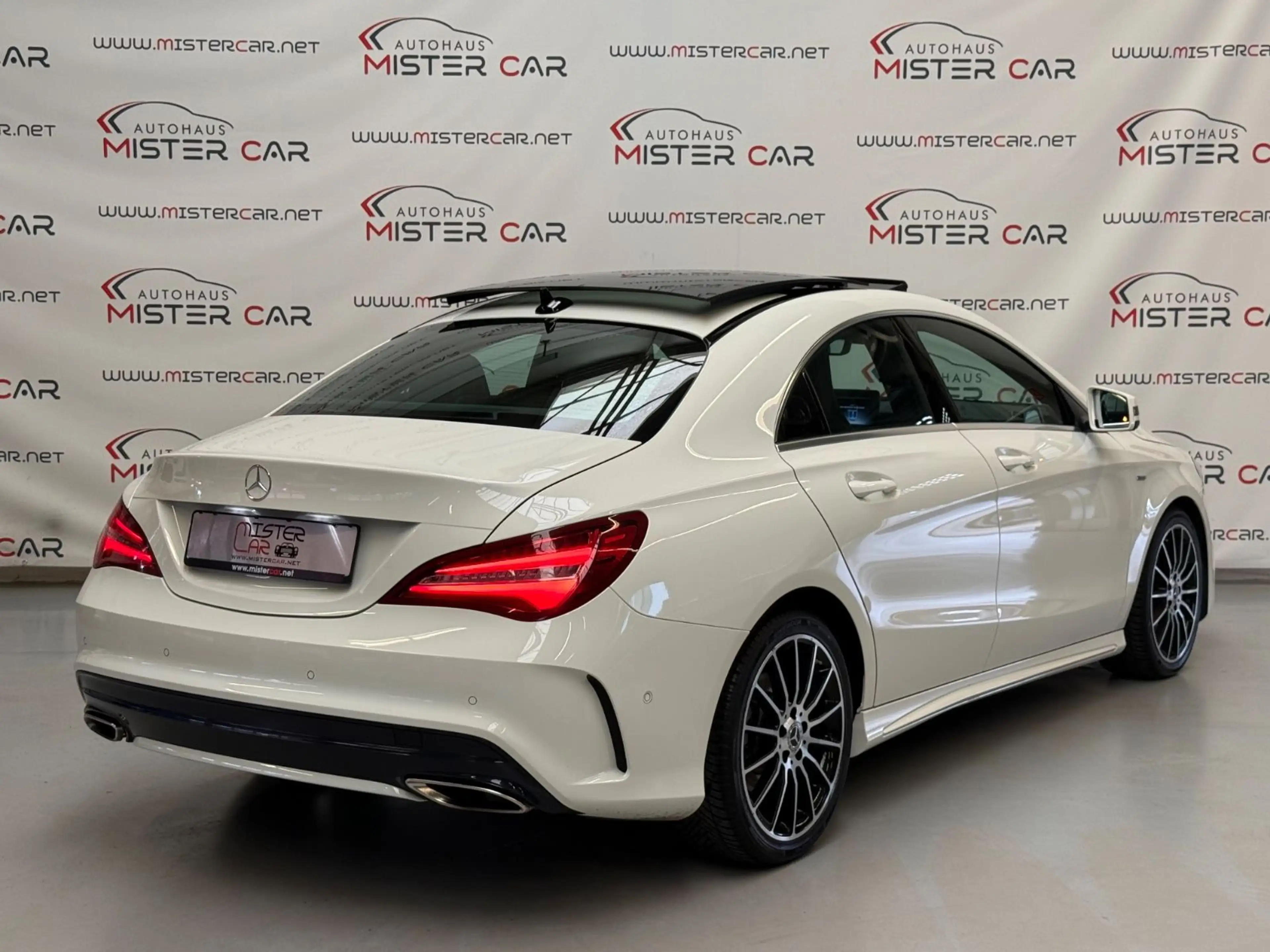 Mercedes-Benz CLA 200 Aut AMG LINE PANO/NAVI/LED/KAM/KEY/TOT — photo 6