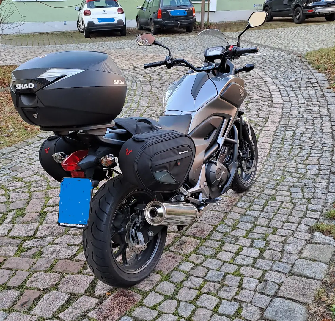 Honda NC 750 XA Šedá - 2