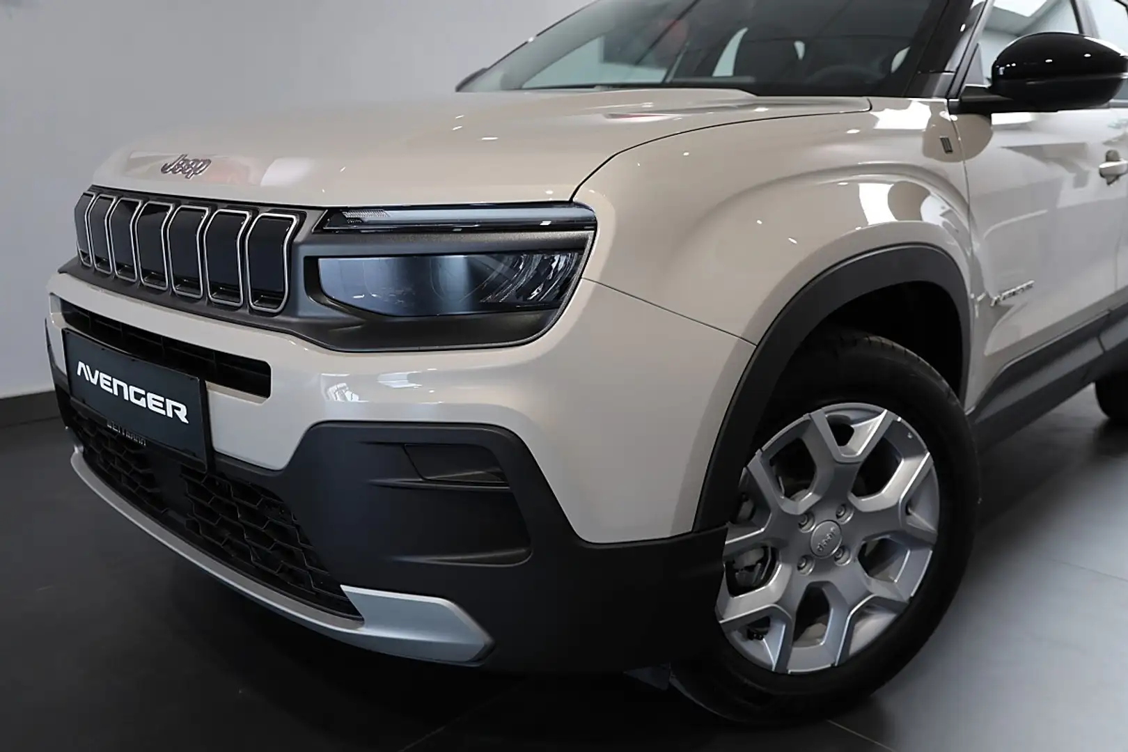 Jeep Avenger 1,2 GSE T3 100 PS Altitude Beige - 2