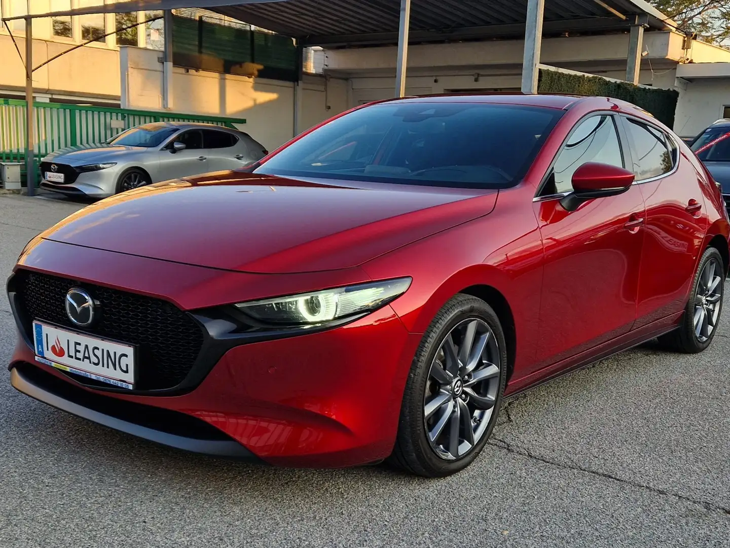 Mazda 3 Skyaktiv G122 Comfort+ SO/ST/TE Aut. Rojo - 1