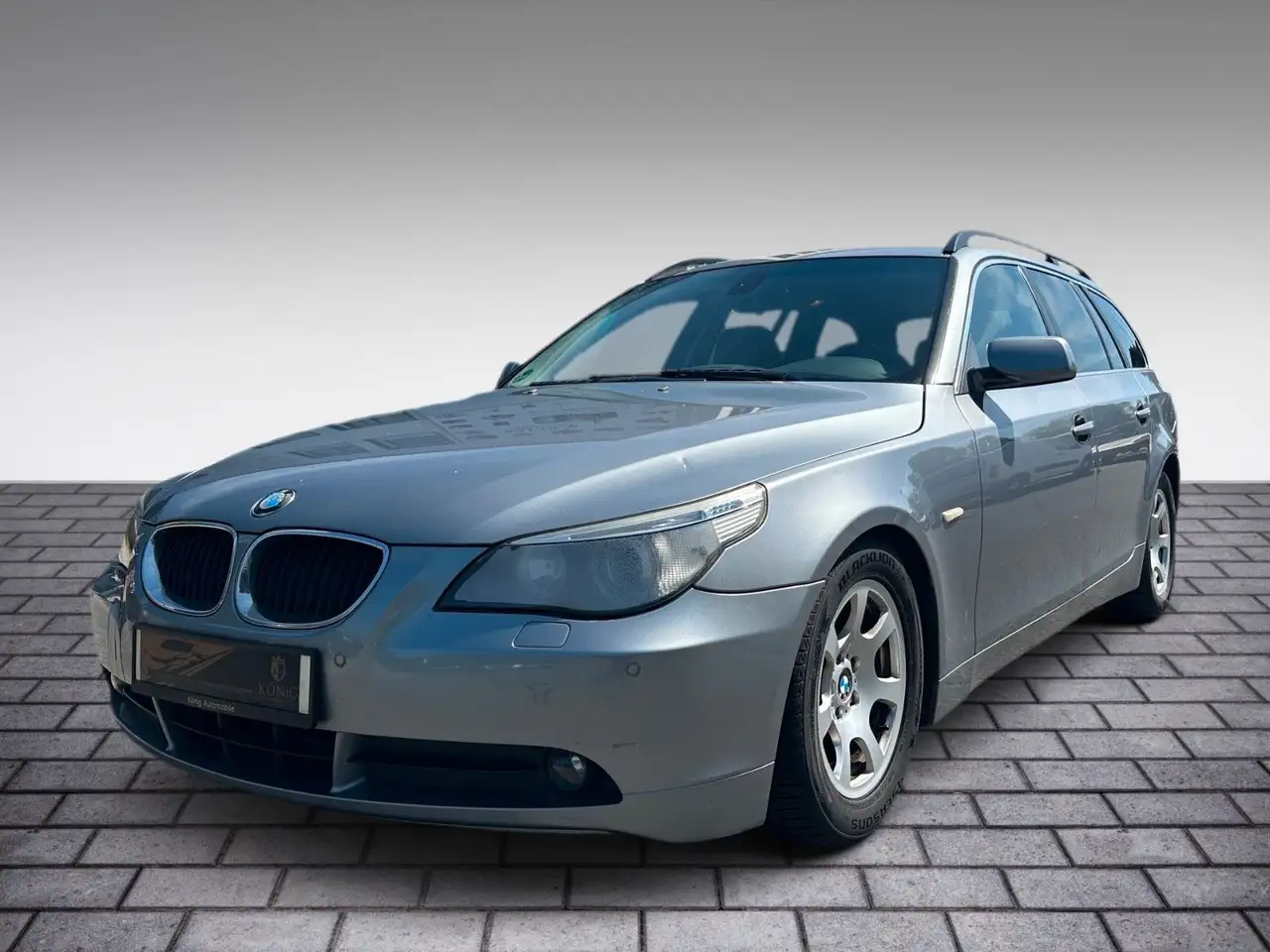 BMW 523