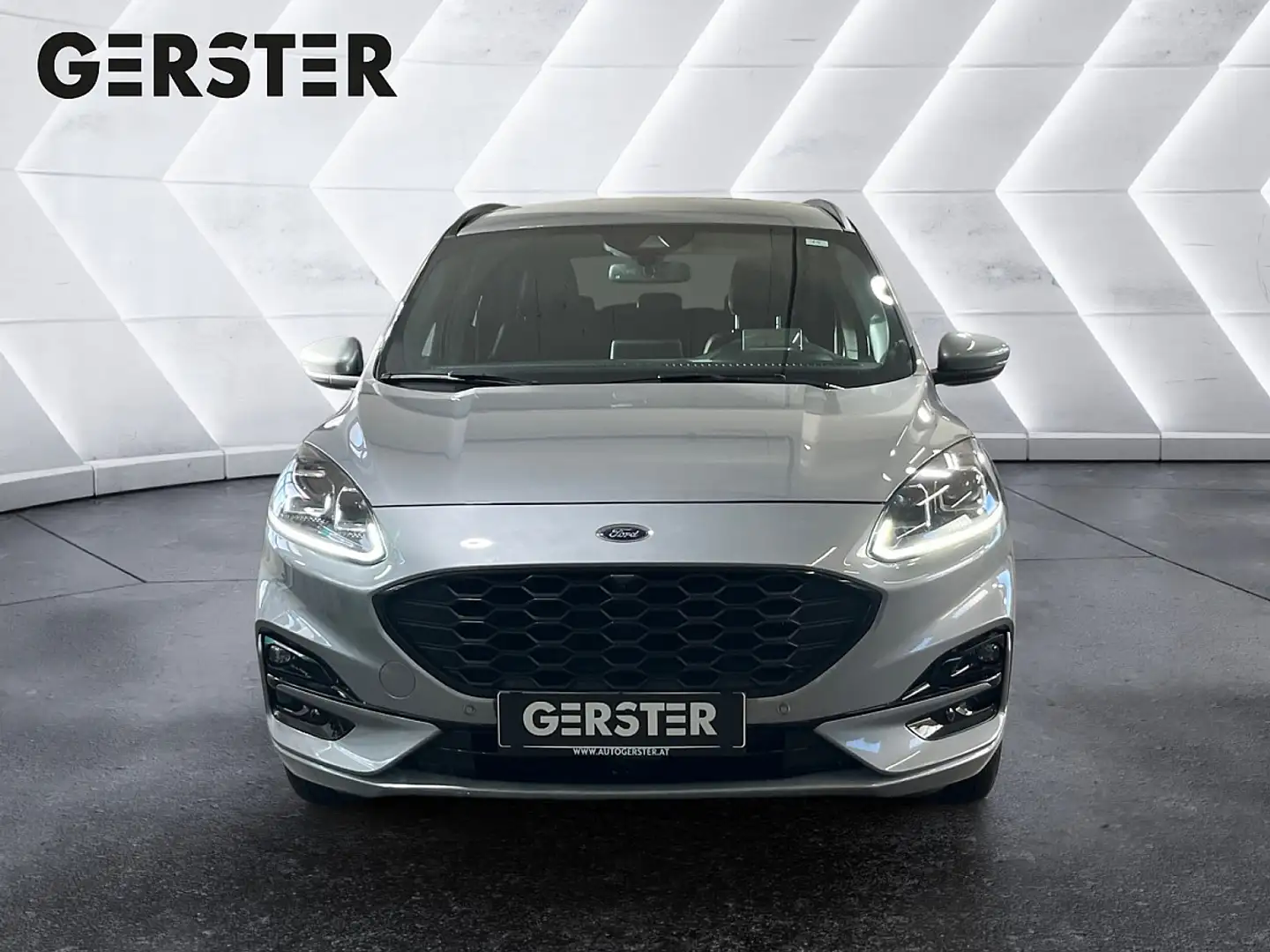 Ford Kuga 2,0 EcoBlue AWD ST-Line X Aut. Silber - 2
