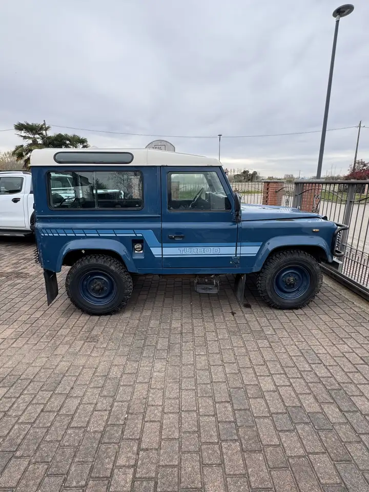 Land Rover Defender 90 2.5 td County SW, foto 2