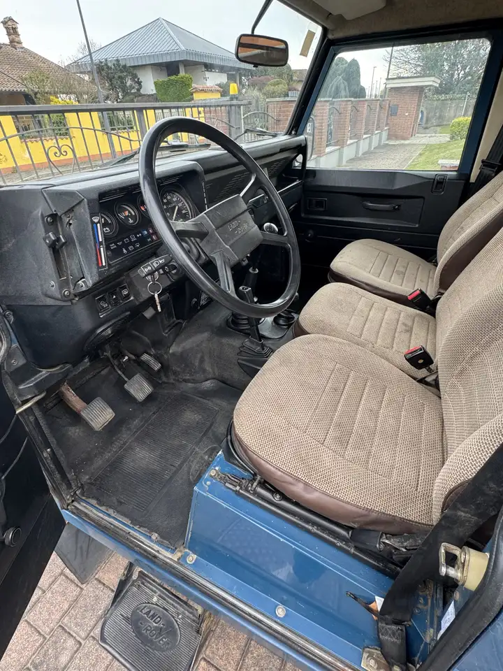 Land Rover Defender 90 2.5 td County SW, foto 5