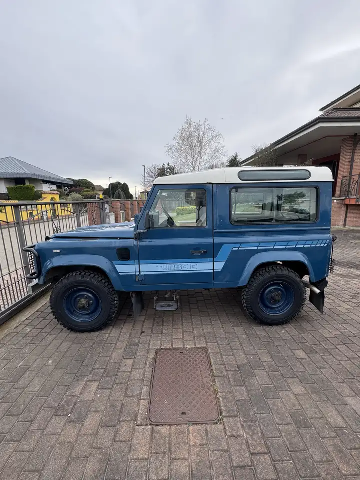 Land Rover Defender 90 2.5 td County SW, foto 1