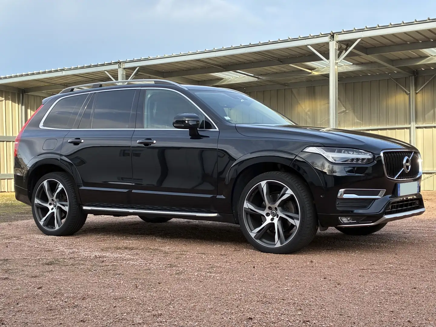 Volvo XC90 XC90 D5 AWD 225 Momentum Geartronic A 5pl Schwarz - 1