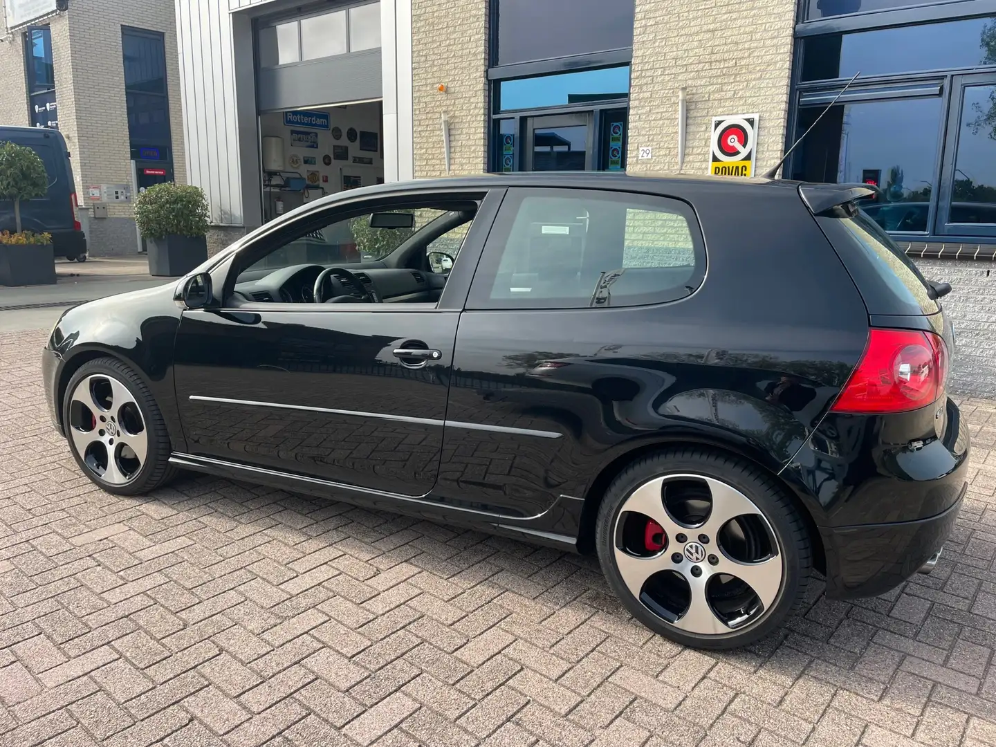 Volkswagen Golf GTI 2.0 TFSI 60- NL geleverd- Bluetooth Zwart - 2