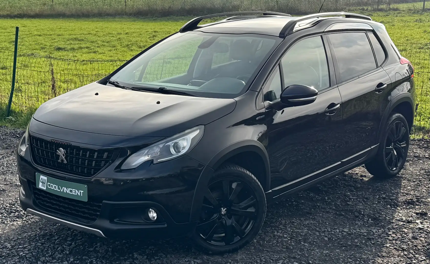 Peugeot 2008 GT Line  - Toit Pano - Airco - Bluetooth - GPS Noir - 1
