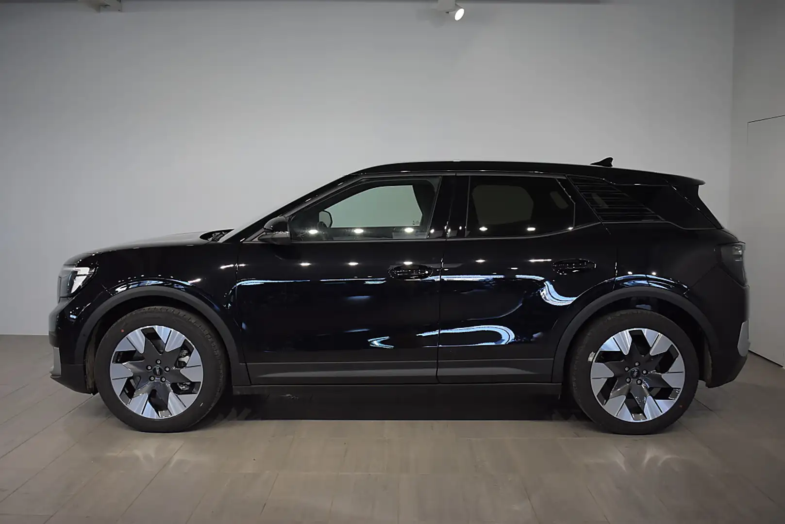 Ford Explorer Elektro 79kWh Premium SUV 210KW 286PS Schwarz - 2