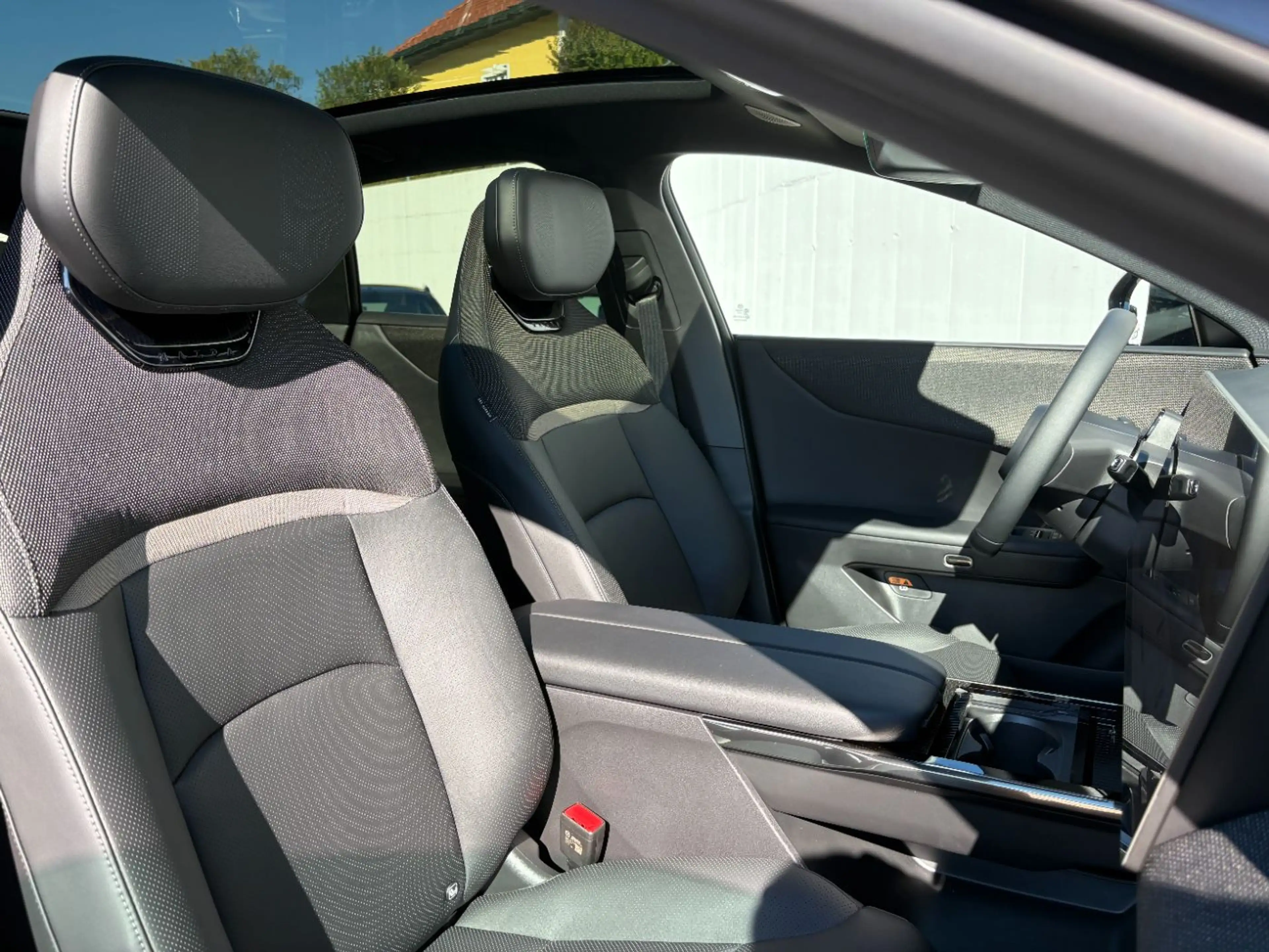 Mazda CX-6e EV 258PS AT RWD Takumi BKTR PABS AUT Leder — photo 6