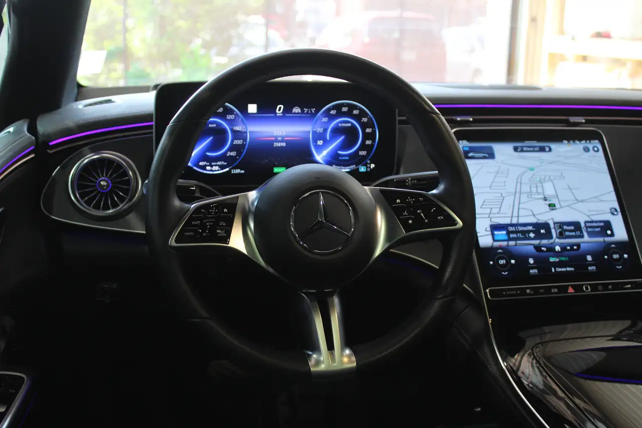 Mercedes-Benz EQE снимка Mercedes-Benz EQE