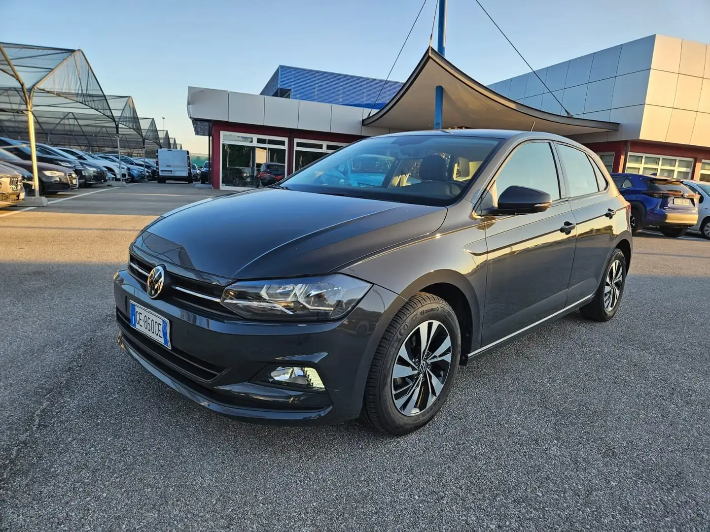 Volkswagen Polo 5p 1.0 tsi Comfortline 95cv - GE860CE Grigio - 2