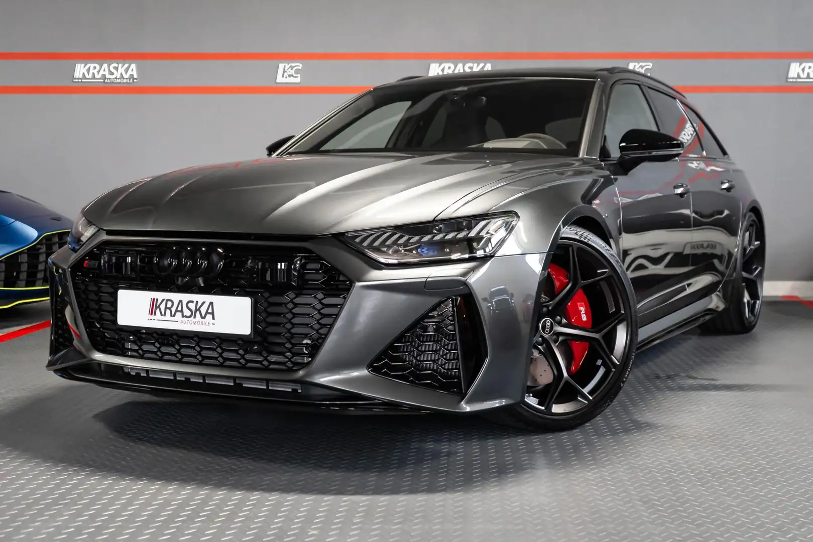 Audi RS6 4.0 TFSI quattro performance AHK PANO STHZ Grau - 2