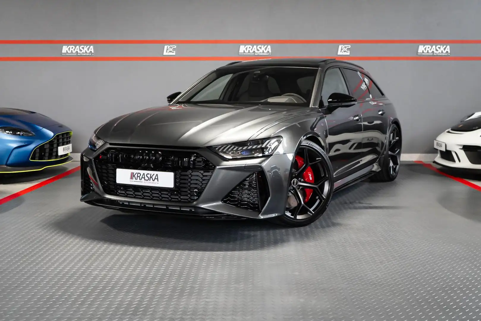 Audi RS6 4.0 TFSI quattro performance AHK PANO STHZ Grau - 1