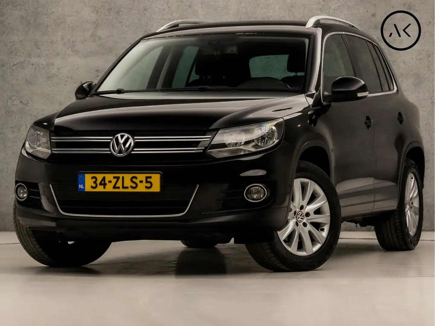 Volkswagen Tiguan 1.4 TSI Sport&Style Higline 161Pk (NAVIGATIE, NAP, Zwart - 1