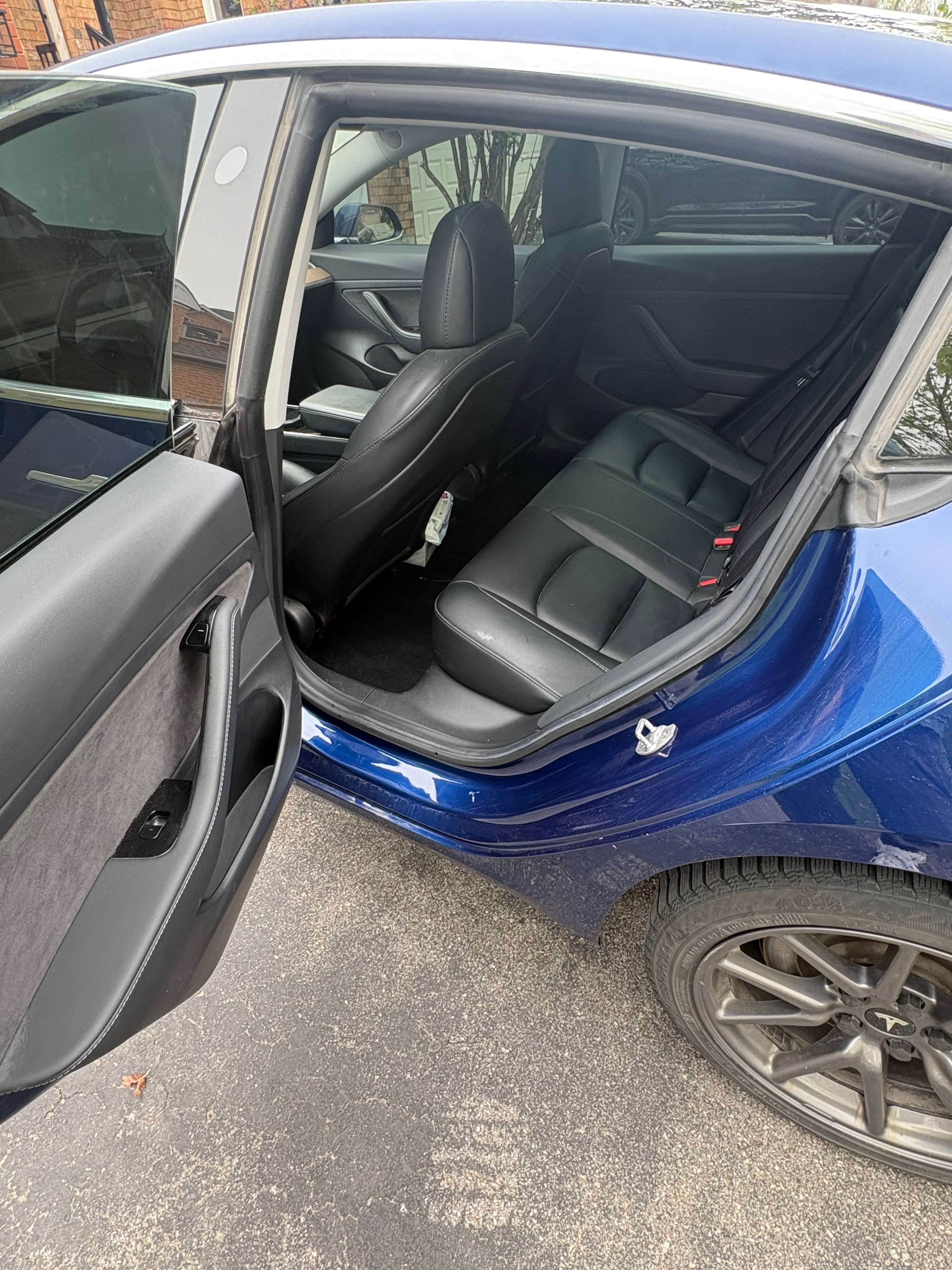2020 Tesla Model 3 Standard Range Plus thumb 6