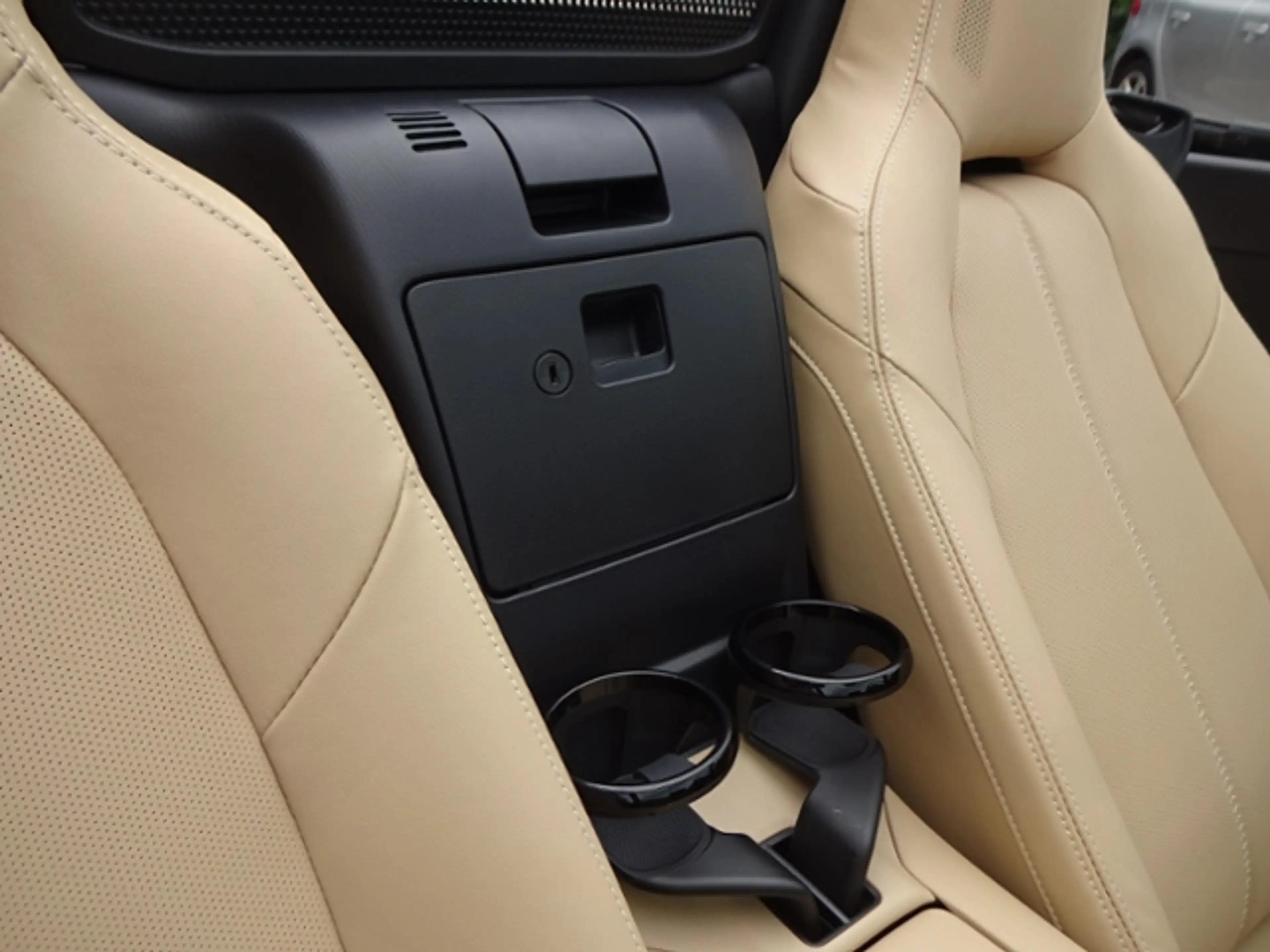 Mazda MX-5 MX-5 Kazari 1.5l SKYACTIVE-G 132 6MT RWD — photo 14
