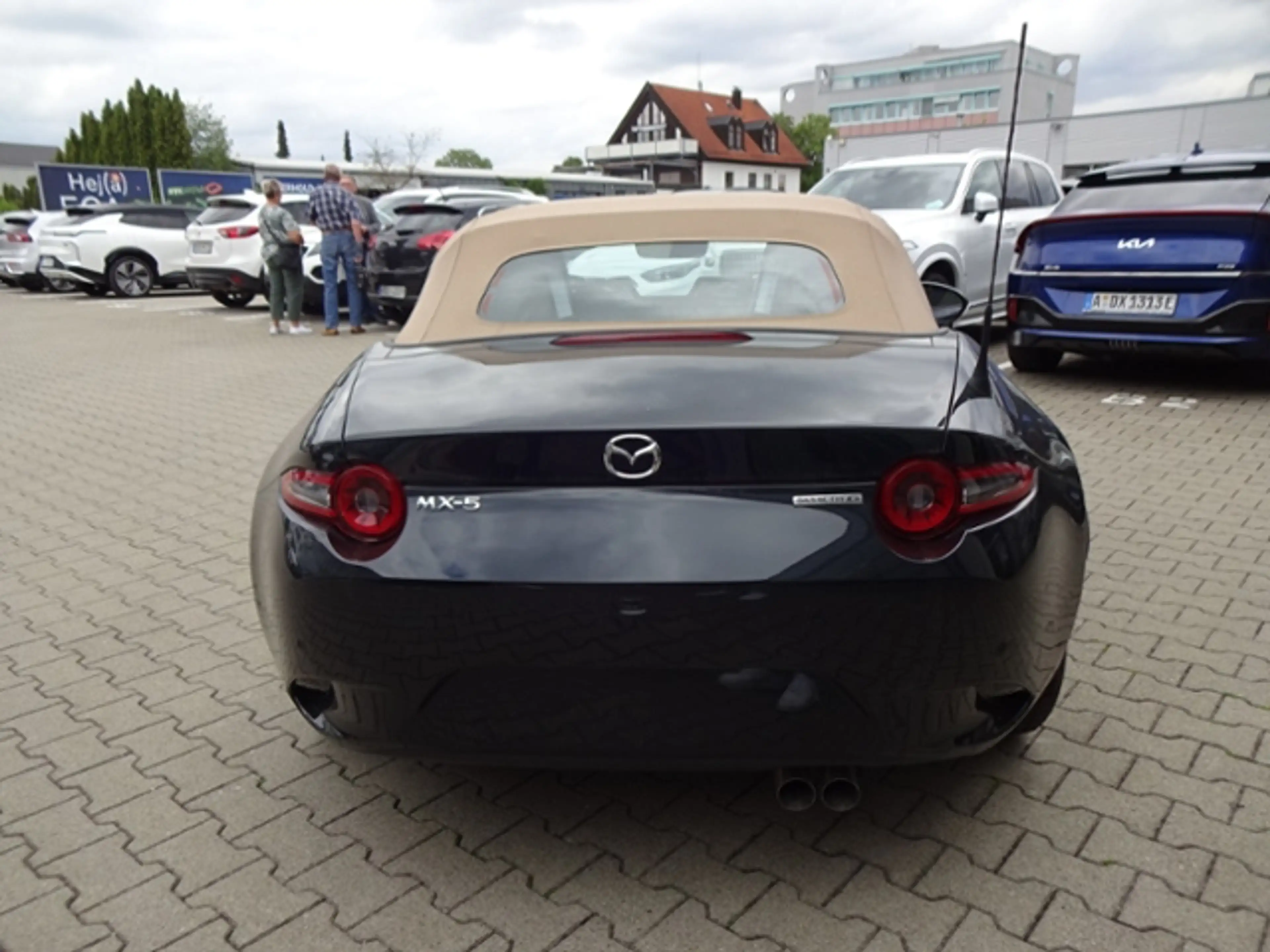 Mazda MX-5 MX-5 Kazari 1.5l SKYACTIVE-G 132 6MT RWD — photo 8
