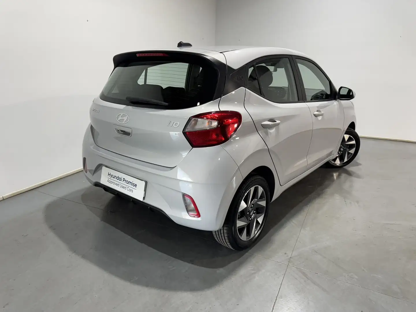 Hyundai i10 1.0 MPI Klass Gris - 2