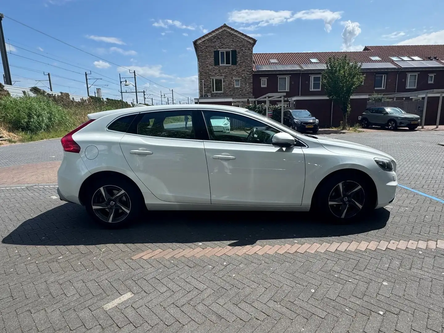 Volvo V40 V40 2.0 D2 Summum Bns Wit - 1