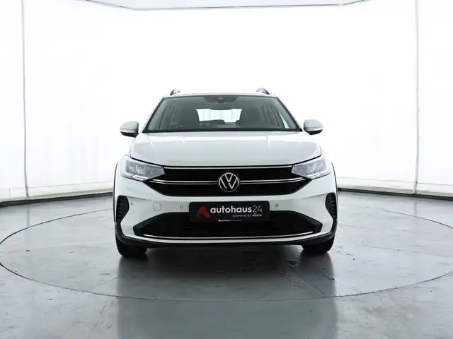Volkswagen Taigo view 2