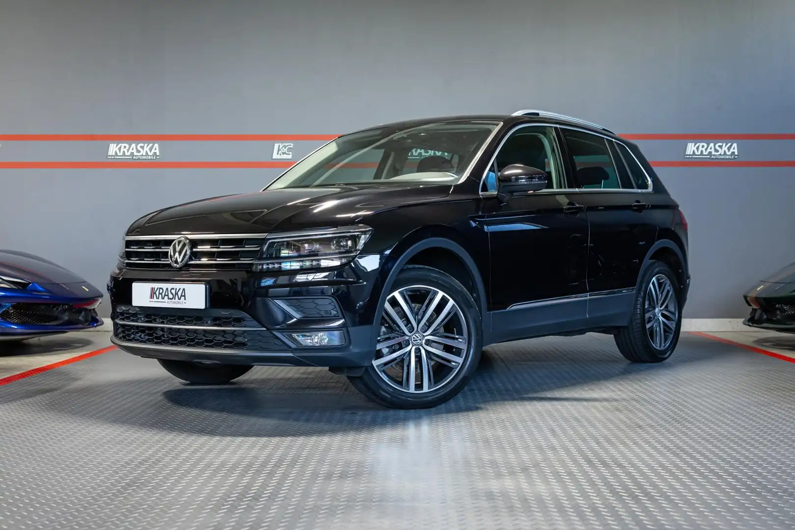 Volkswagen Tiguan 2.0 TSI Highline 4M LED AHK 19" KEYLESS Nero - 1