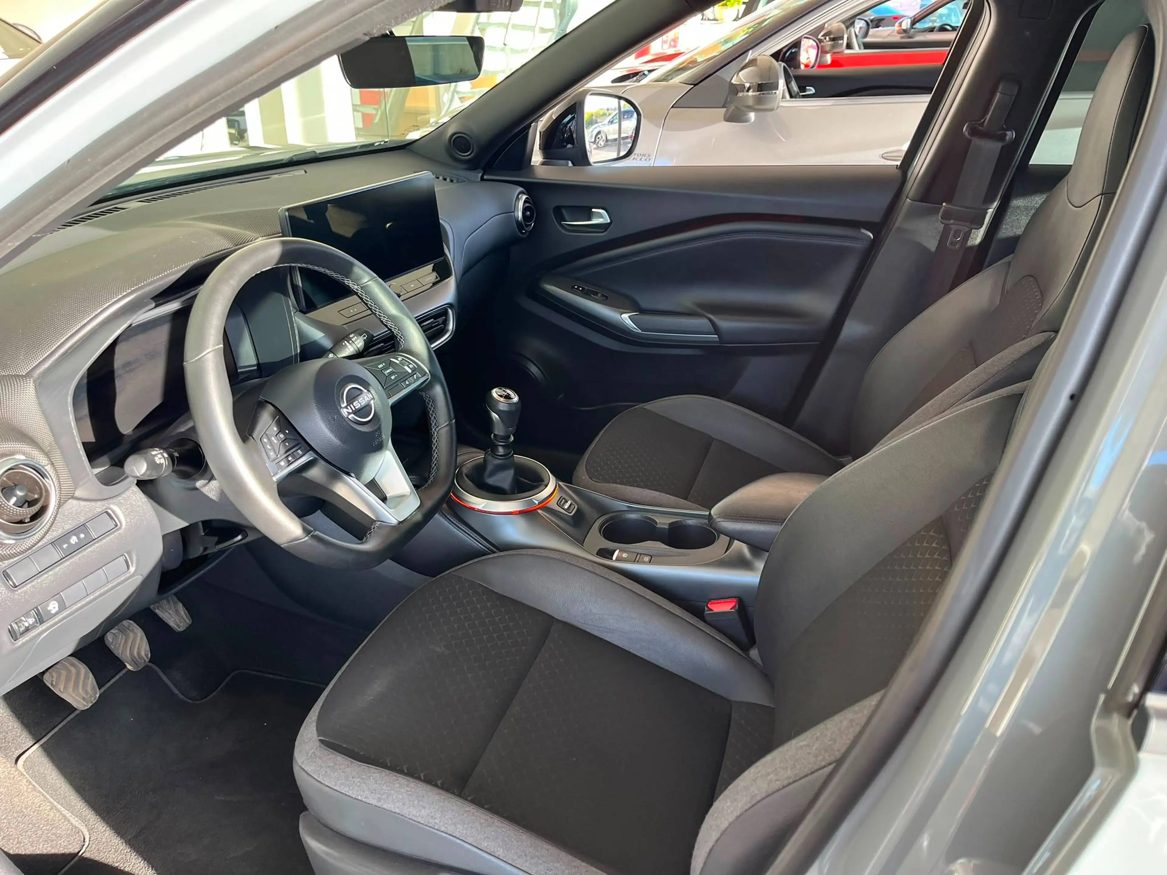Nissan Juke Juke 1.0 DIG-T 2WD N-Design (EU6AP) — photo 5