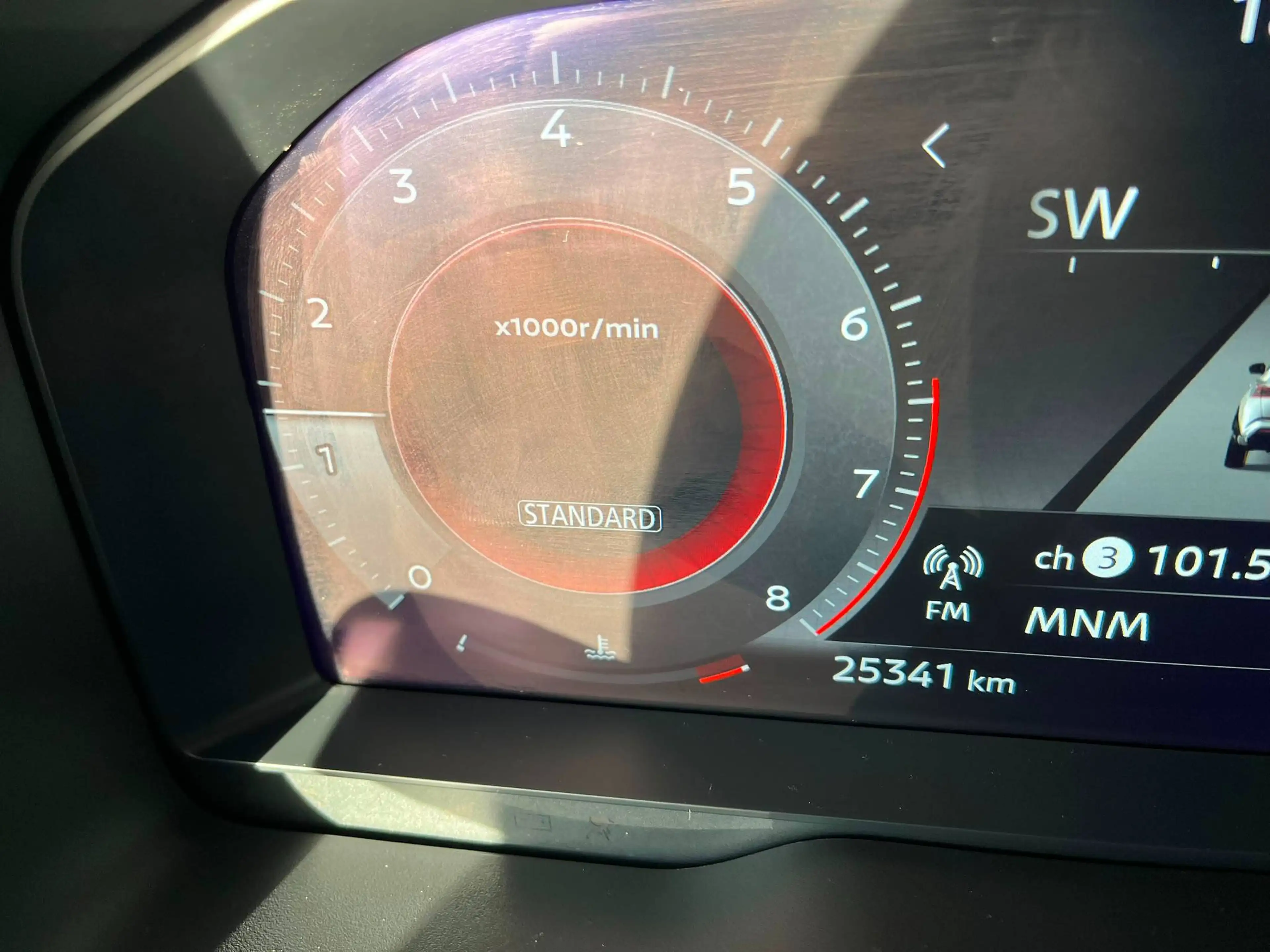 Nissan Juke Juke 1.0 DIG-T 2WD N-Design (EU6AP) — photo 6