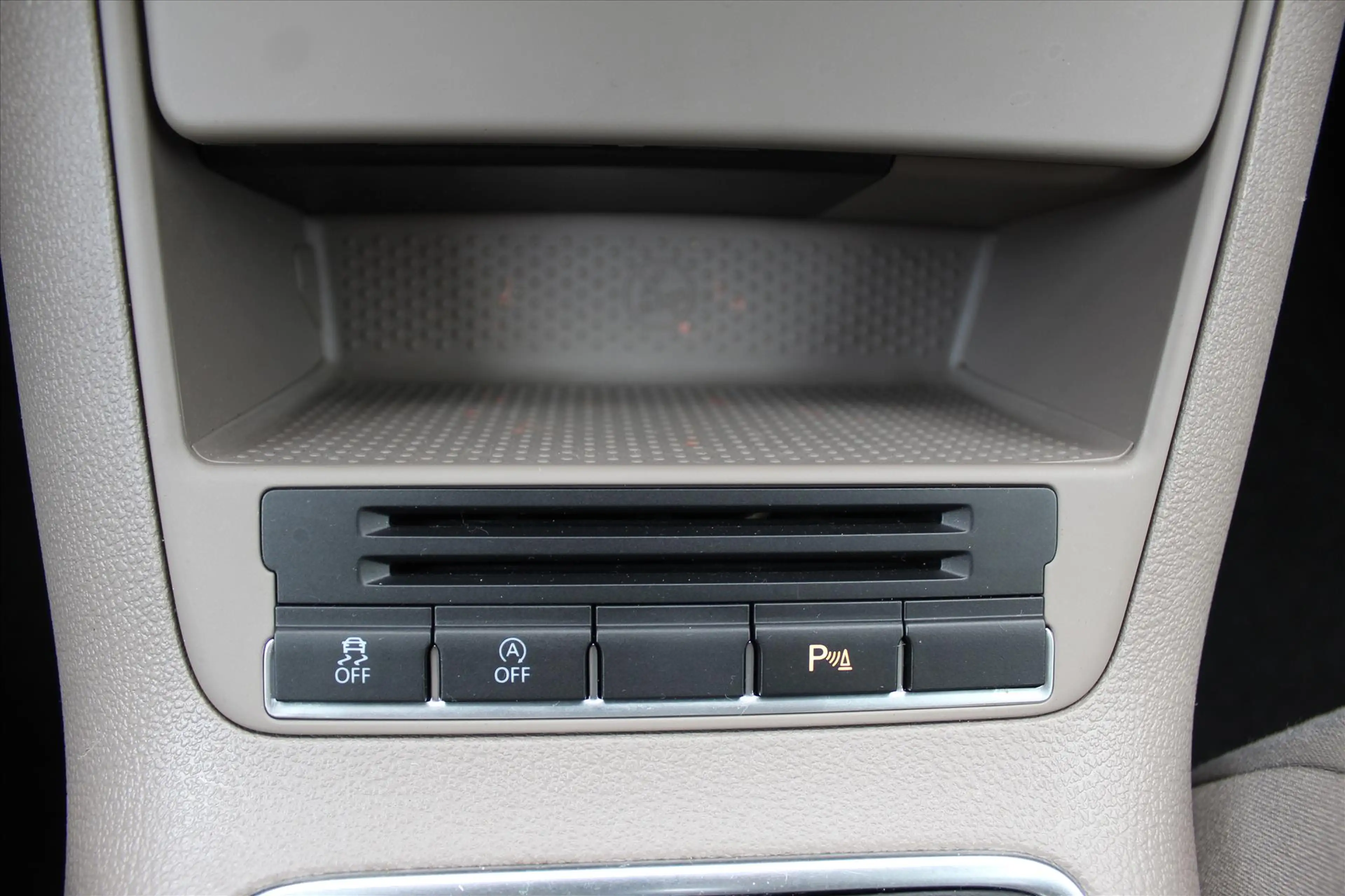 Volkswagen Golf Plus 1.2 TSI 105pk BlueMotion Technology Trendline — photo 20