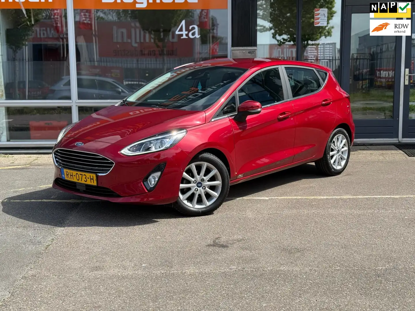 Ford Fiesta 1.0 EcoBoost Titanium I Automaat I Cruise I Camera Rood - 1