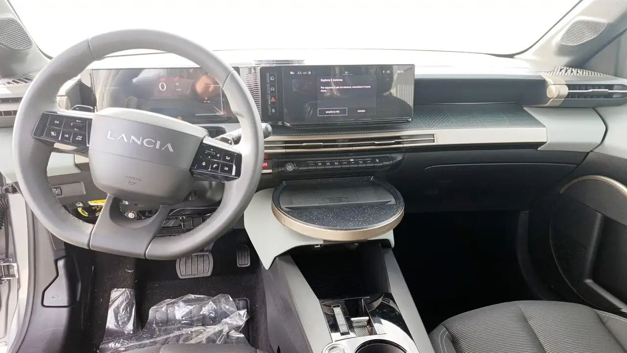 Lancia Ypsilon Ypsilon IV 2024 1.2 mhev 110cv e-dct 14