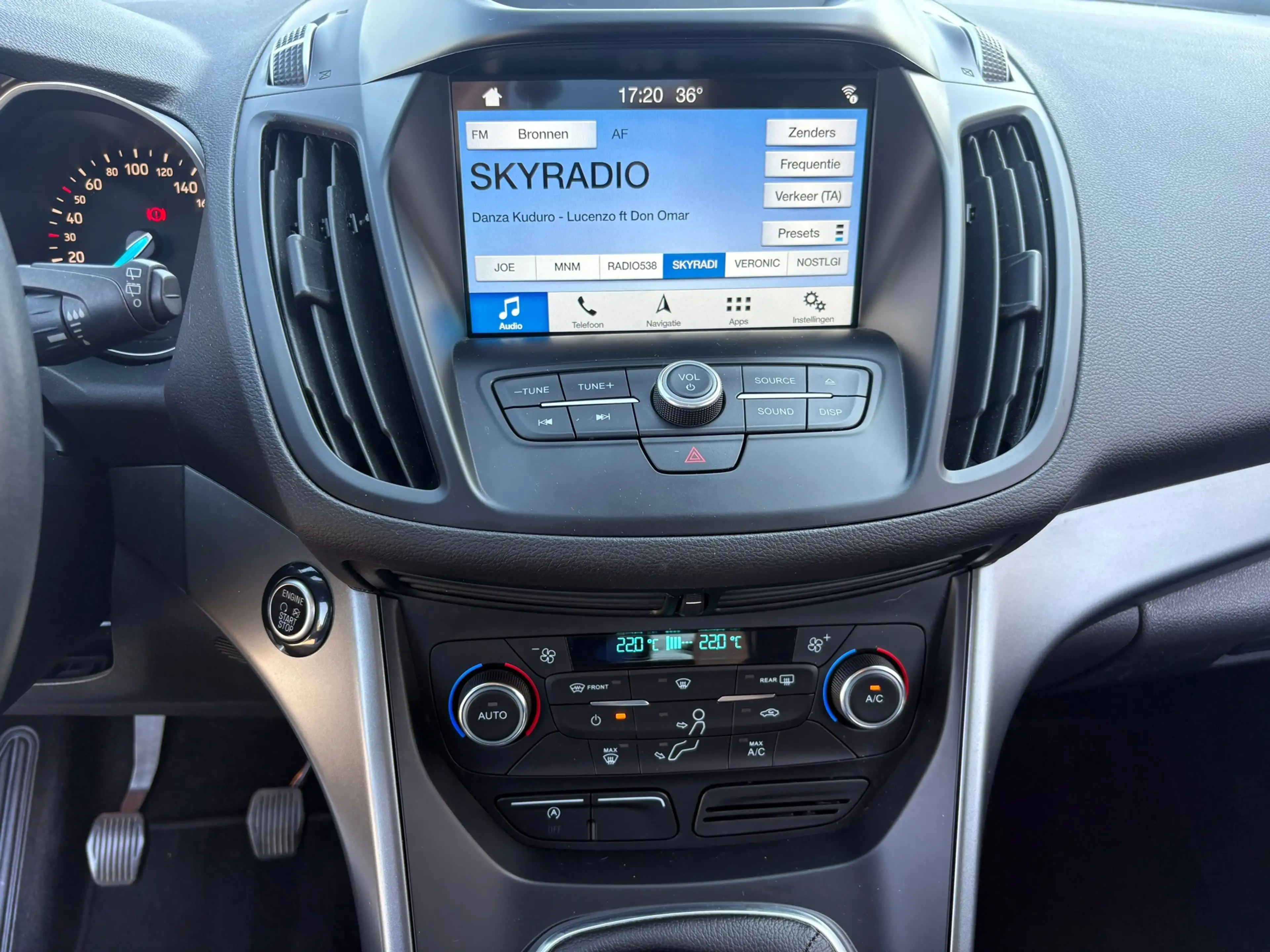 Ford Kuga 1.5 EcoBoost Trend Ultimate — photo 17