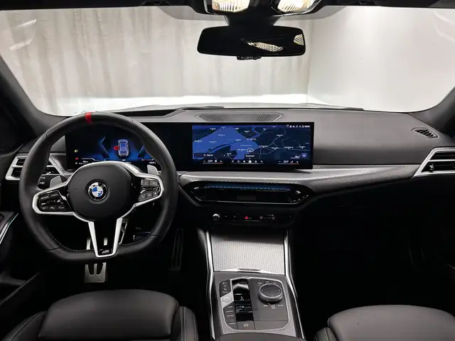 BMW 3 Series view 5
